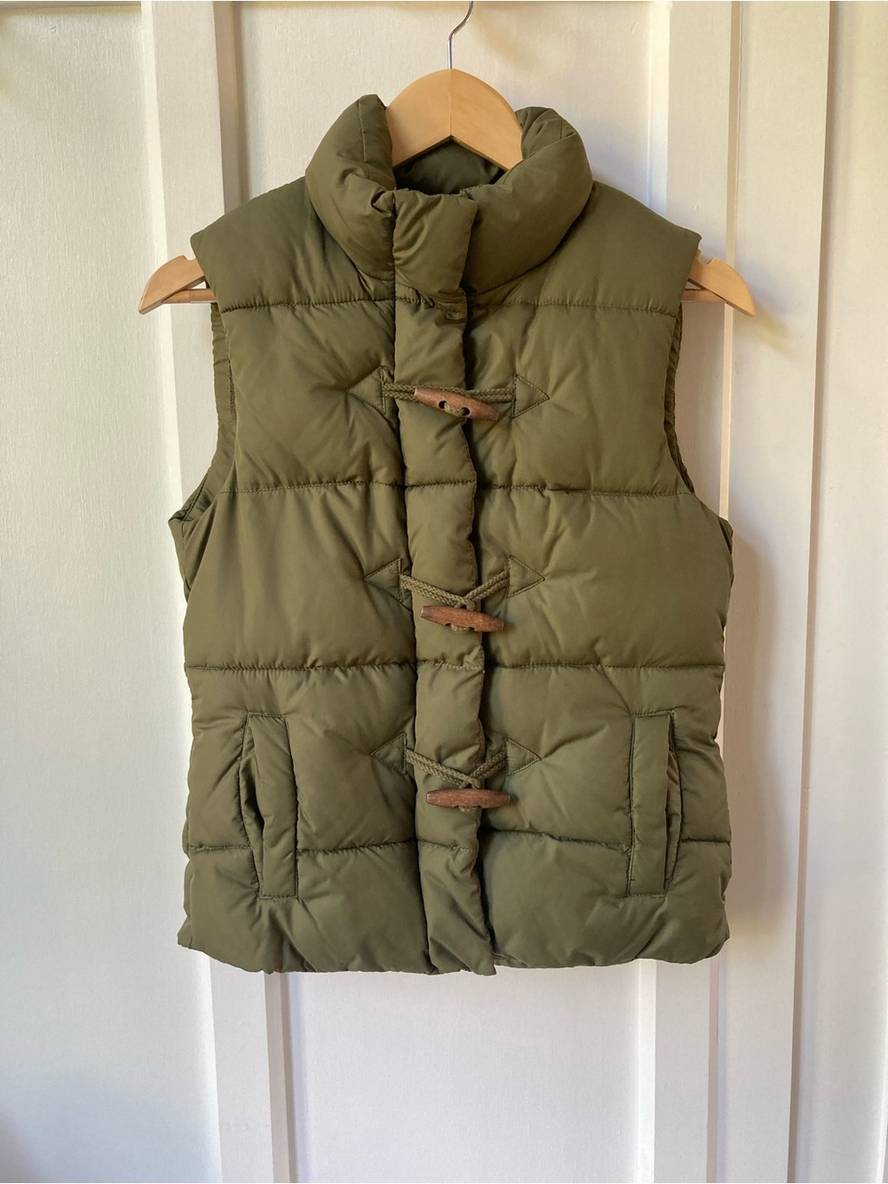 GAP | Olive Green Puffer Toggle Vest